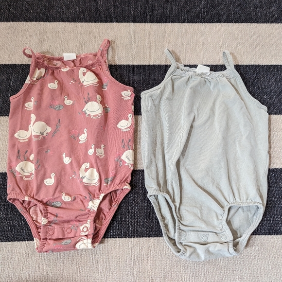 H&M 2 Pack Bodysuit 12M - Picture 1 of 5